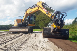 POMPER HIJKEN grondverzet Liebherr 914